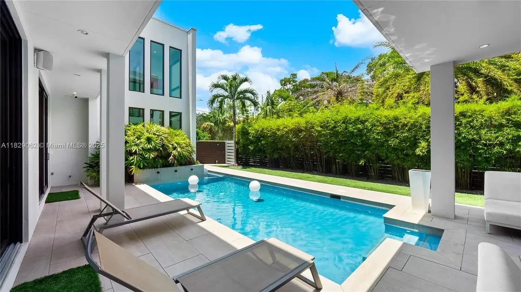 1600 NE 6 Street Fort Lauderdale FL 33304