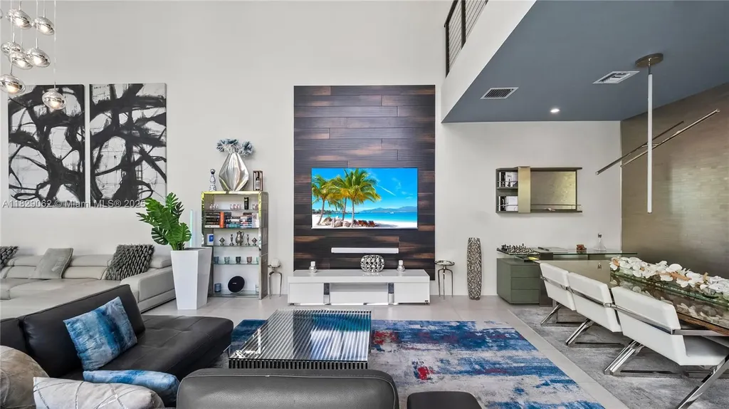 1600 NE 6 Street Fort Lauderdale FL 33304