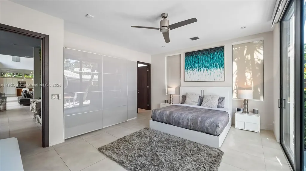 1600 NE 6 Street Fort Lauderdale FL 33304