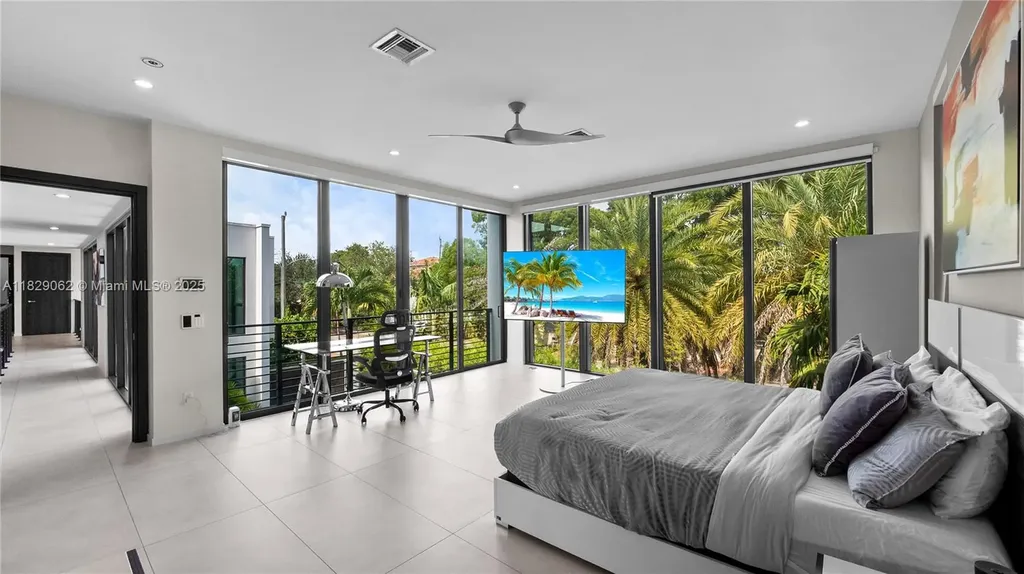 1600 NE 6 Street Fort Lauderdale FL 33304