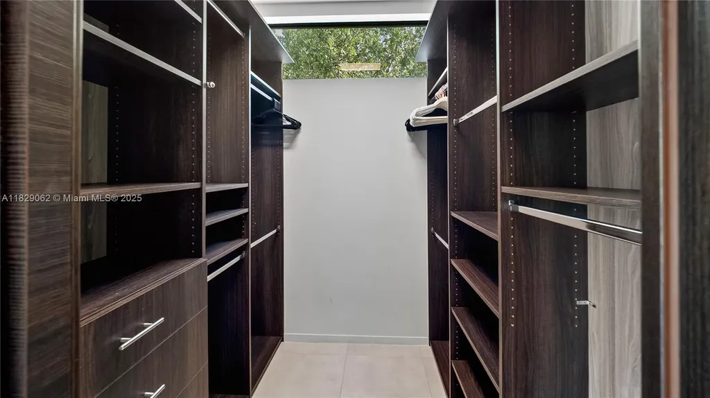 1600 NE 6 Street Fort Lauderdale FL 33304