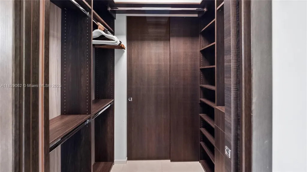 1600 NE 6 Street Fort Lauderdale FL 33304