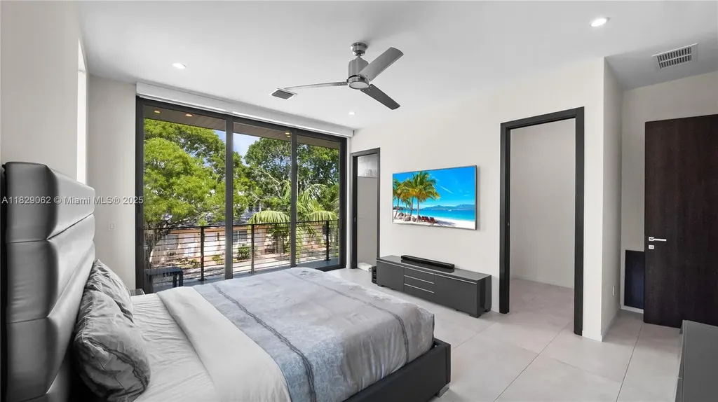 1600 NE 6 Street Fort Lauderdale FL 33304