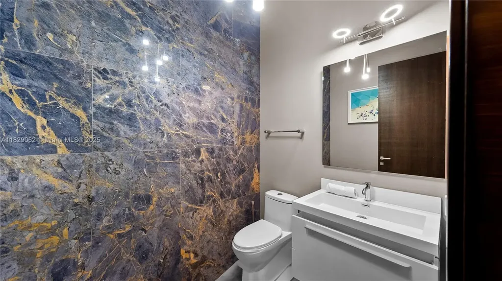 1600 NE 6 Street Fort Lauderdale FL 33304