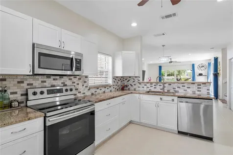 831 SW 178th Way Pembroke Pines FL 33029