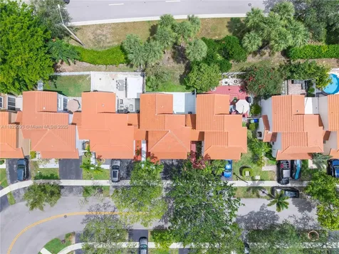 831 SW 178th Way Pembroke Pines FL 33029