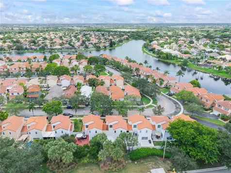 831 SW 178th Way Pembroke Pines FL 33029