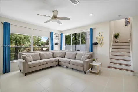 831 SW 178th Way Pembroke Pines FL 33029