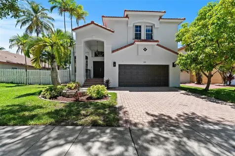 960 NW 185th Avenue Pembroke Pines FL 33029