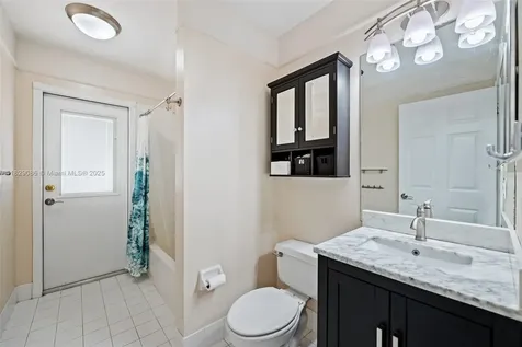 960 NW 185th Avenue Pembroke Pines FL 33029