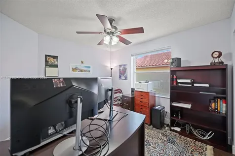 960 NW 185th Avenue Pembroke Pines FL 33029