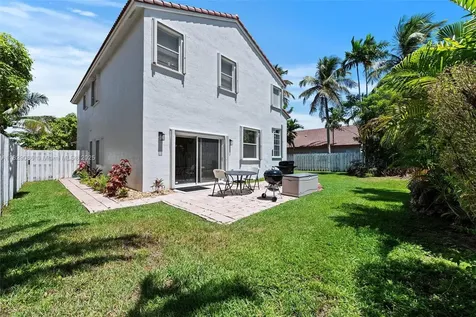 960 NW 185th Avenue Pembroke Pines FL 33029