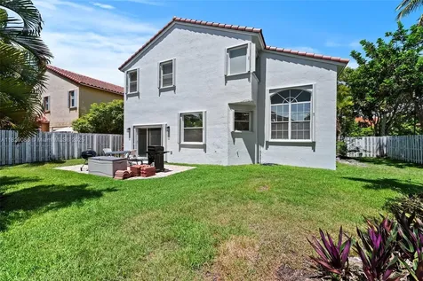 960 NW 185th Avenue Pembroke Pines FL 33029