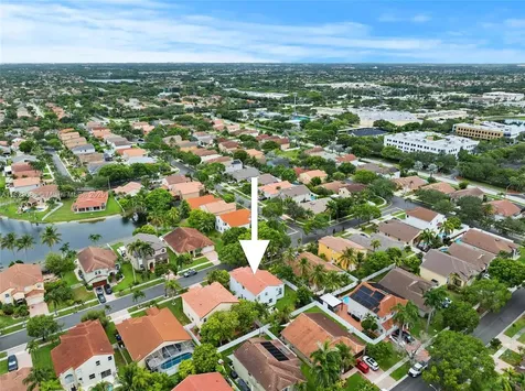 960 NW 185th Avenue Pembroke Pines FL 33029