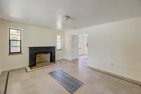 2153 NW 92nd Street Miami FL 33147