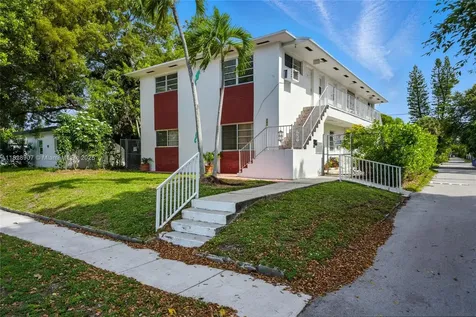 2085 NE 169th Street North Miami Beach FL 33162