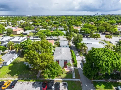2085 NE 169th Street North Miami Beach FL 33162