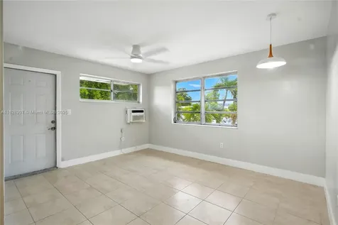 2085 NE 169th Street North Miami Beach FL 33162