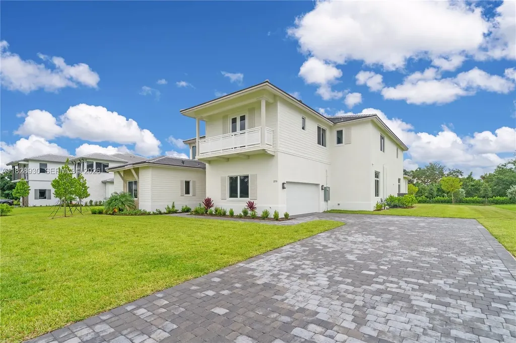 2210 SW 122nd Terrace Davie FL 33325