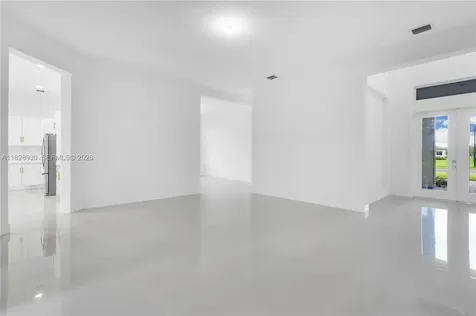 2210 SW 122nd Terrace Davie FL 33325