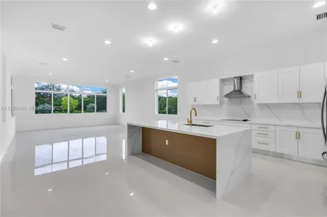 2210 SW 122nd Terrace Davie FL 33325