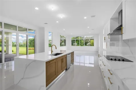 2210 SW 122nd Terrace Davie FL 33325