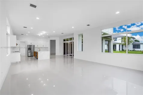 2210 SW 122nd Terrace Davie FL 33325