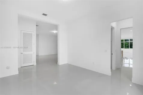 2210 SW 122nd Terrace Davie FL 33325