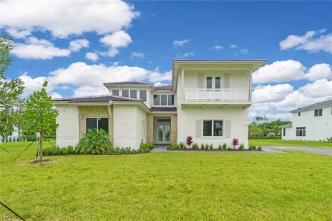 2210 SW 122nd Terrace Davie FL 33325