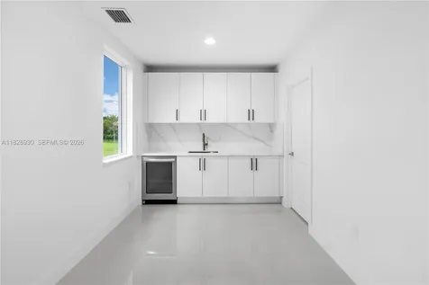 2210 SW 122nd Terrace Davie FL 33325