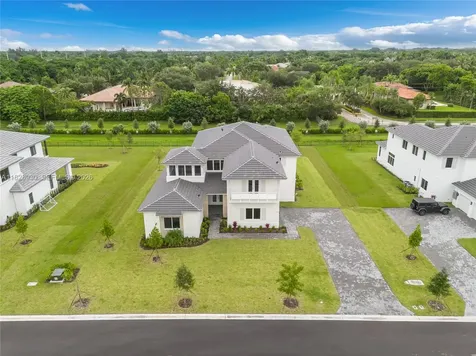 2210 SW 122nd Terrace Davie FL 33325