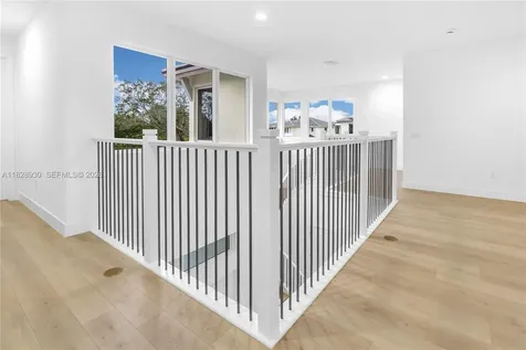 2210 SW 122nd Terrace Davie FL 33325