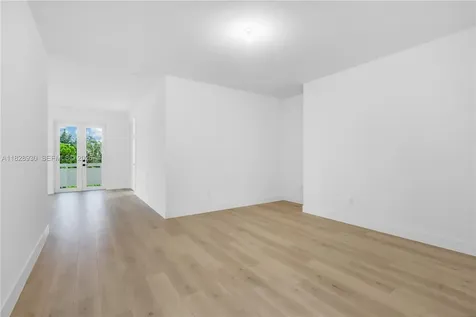 2210 SW 122nd Terrace Davie FL 33325