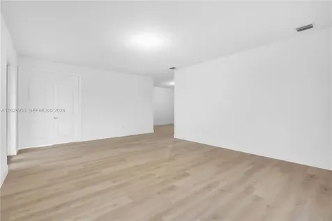 2210 SW 122nd Terrace Davie FL 33325
