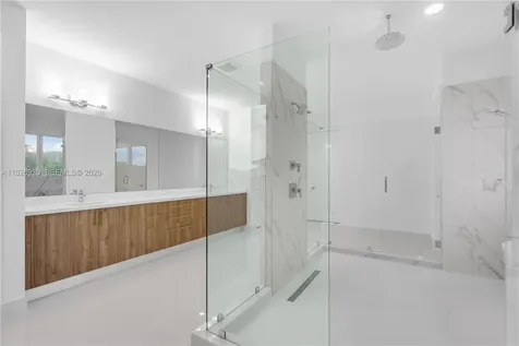 2210 SW 122nd Terrace Davie FL 33325