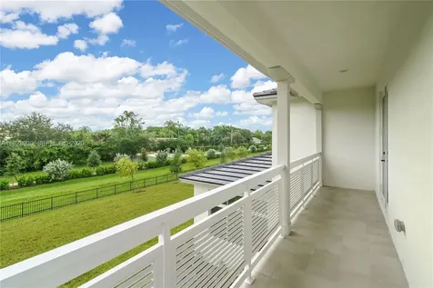 2210 SW 122nd Terrace Davie FL 33325