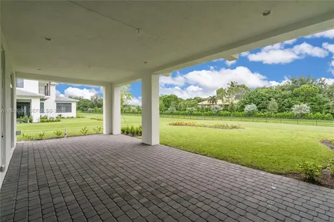 2210 SW 122nd Terrace Davie FL 33325