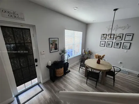 706 SW 147th Avenue Pembroke Pines FL 33027