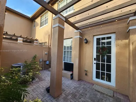 706 SW 147th Avenue Pembroke Pines FL 33027