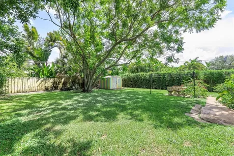 220 NW 35th Court Oakland Park FL 33309