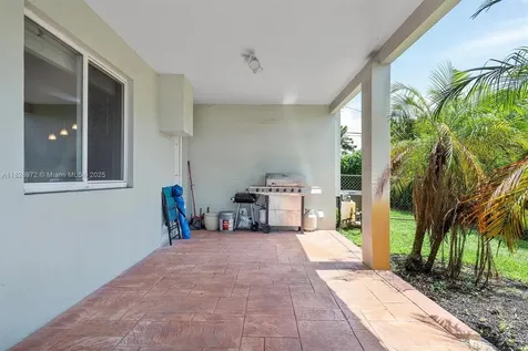 220 NW 35th Court Oakland Park FL 33309
