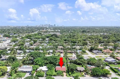 220 NW 35th Court Oakland Park FL 33309