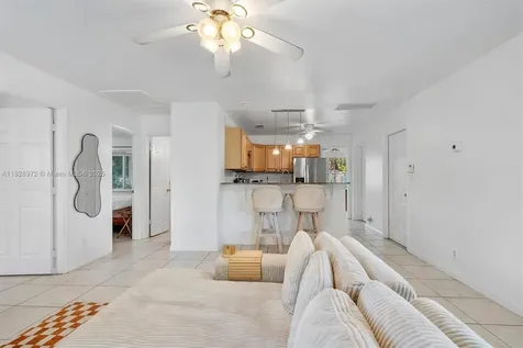 220 NW 35th Court Oakland Park FL 33309