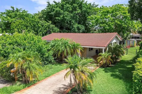 220 NW 35th Court Oakland Park FL 33309