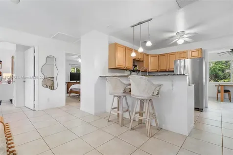 220 NW 35th Court Oakland Park FL 33309