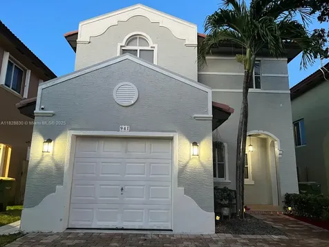 941 NE 41st Terrace Homestead FL 33033
