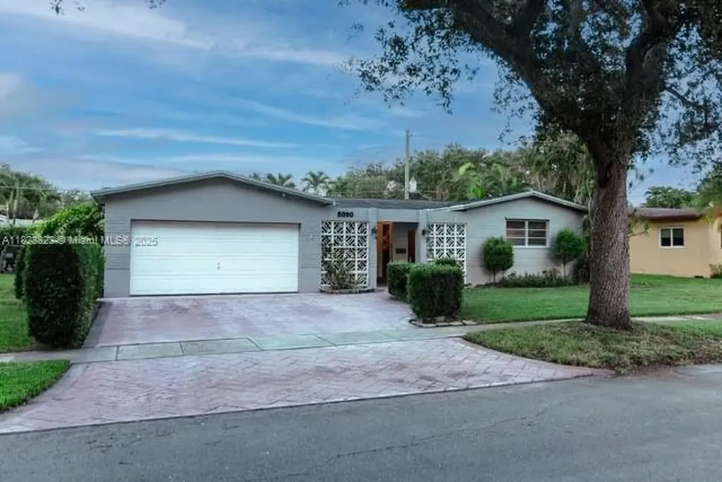 5090 SW 89th Avenue Cooper City FL 33328
