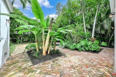 135 NE 87th Street El Portal FL 33138