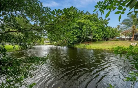 5452 SW 88th Terrace Cooper City FL 33328