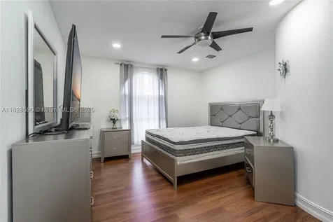 5452 SW 88th Terrace Cooper City FL 33328